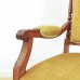 Antieke okergele fauteuils