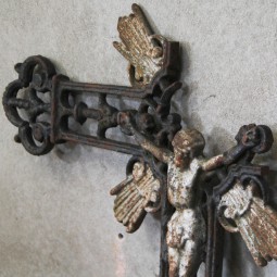 crucifix gebroken