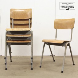 Set industriële stoelen