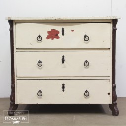 Beschilderde commode