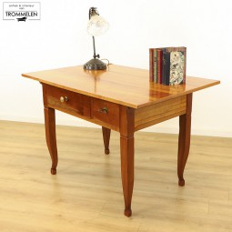 Kersenhouten tafel