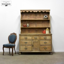 Victoriaanse dresser