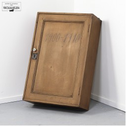 Beschilderd archiefkastje