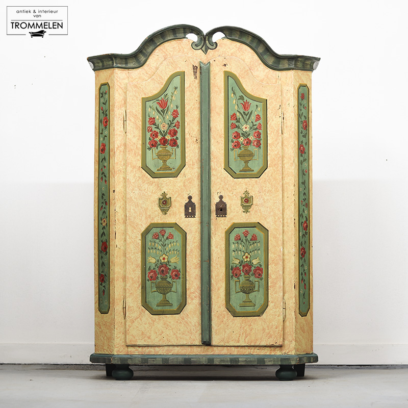 Beschilderde bruidskast Beschilderde bruidskast