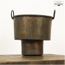 Antieke koperen ketel Antieke koperen ketel
