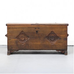 18e eeuwse eiken kist 18e eeuwse eiken kist