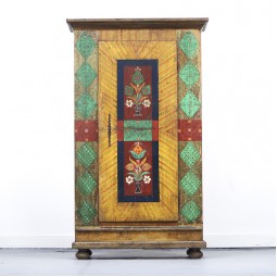 Beschilderde bruidskast