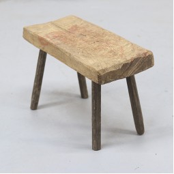 Primitieve eikenhouten kruk